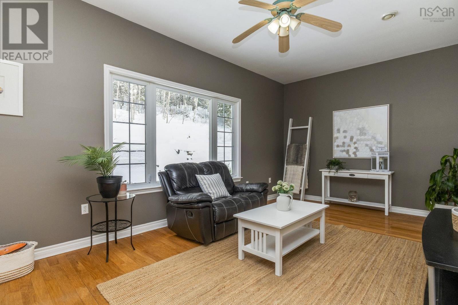 Family Room - 19 Newport Drive, Fall River, NS - Indoor Photo Showing Living Room