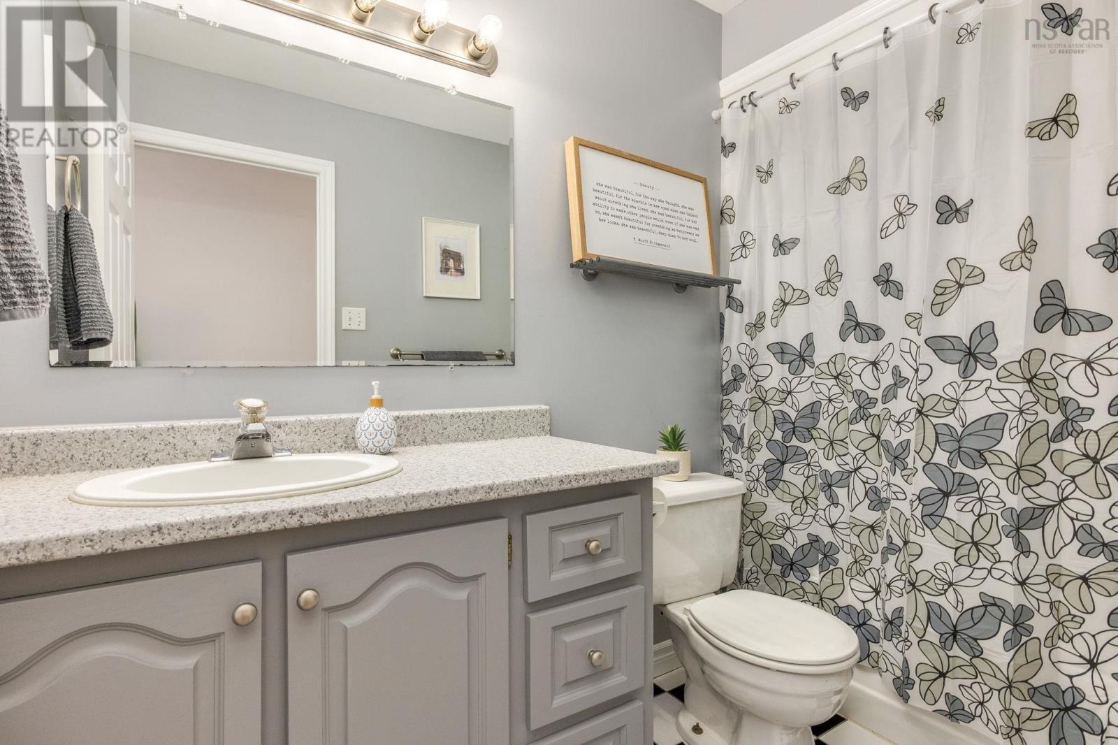 Main Bath - 19 Newport Drive, Fall River, NS - Indoor Photo Showing Bathroom