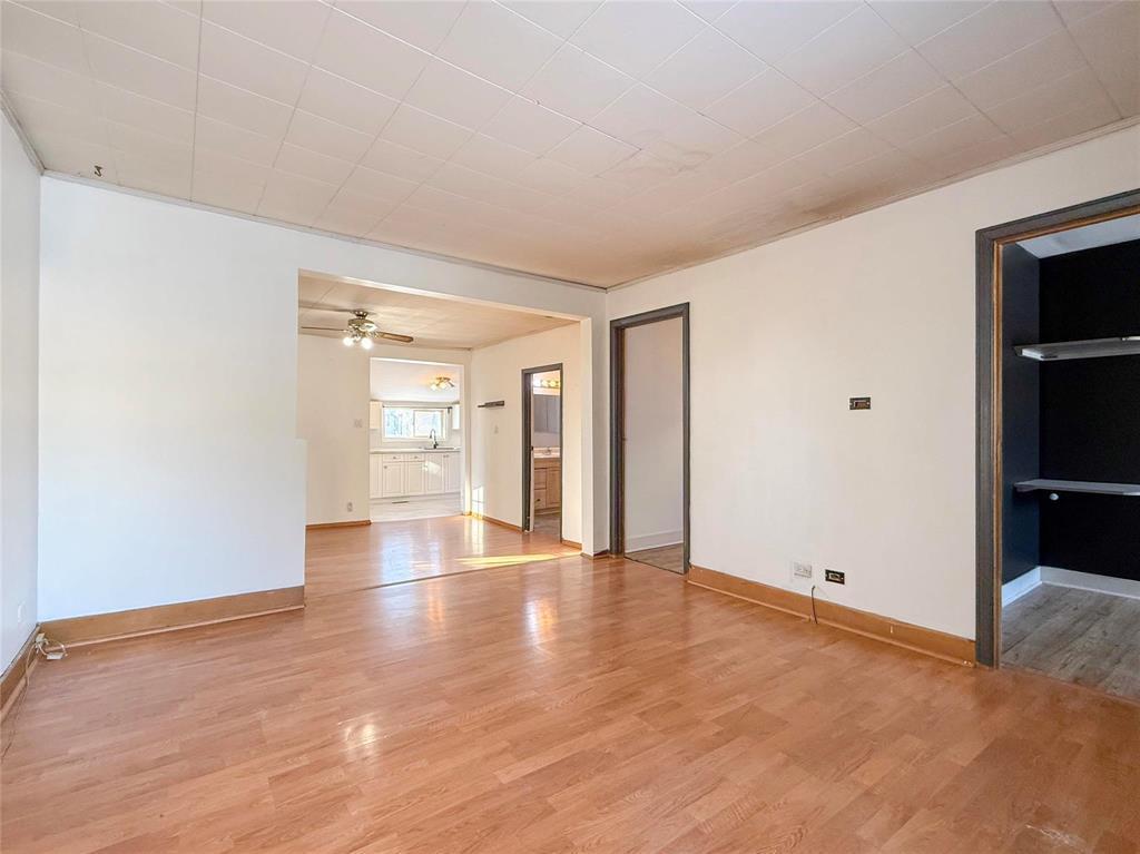 852 5Th Street, Brandon, MB - Indoor Photo Showing Other Room