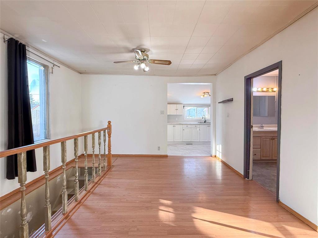 852 5Th Street, Brandon, MB - Indoor Photo Showing Other Room