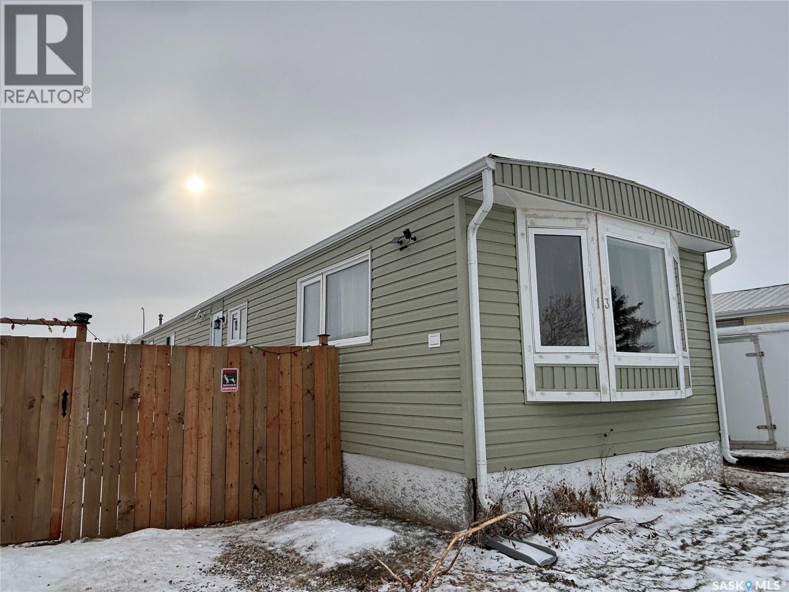 13 Golfview Crescent, Kindersley, SK