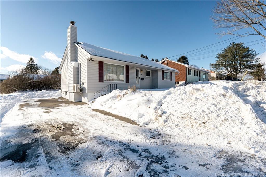 88 Champlain Dr, Saint John, NB