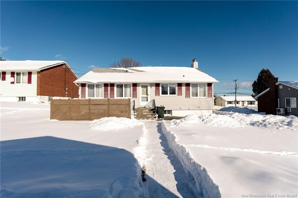 88 Champlain Dr, Saint John, NB