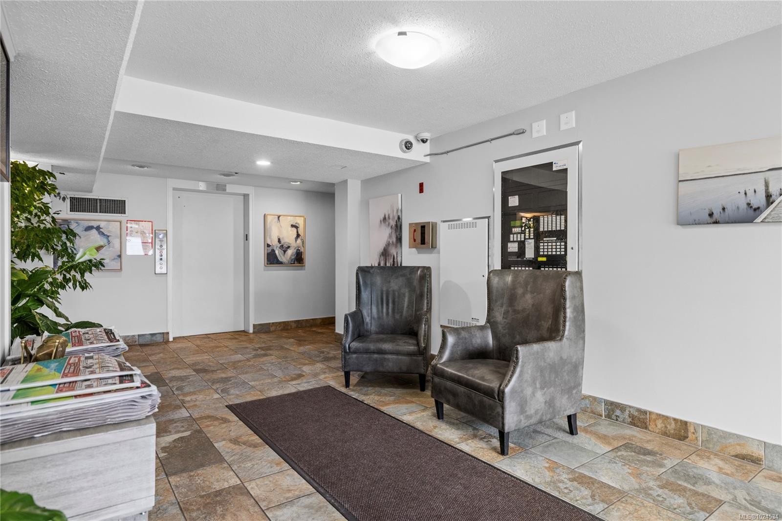 202-220 Townsite Rd, Nanaimo, BC - Indoor