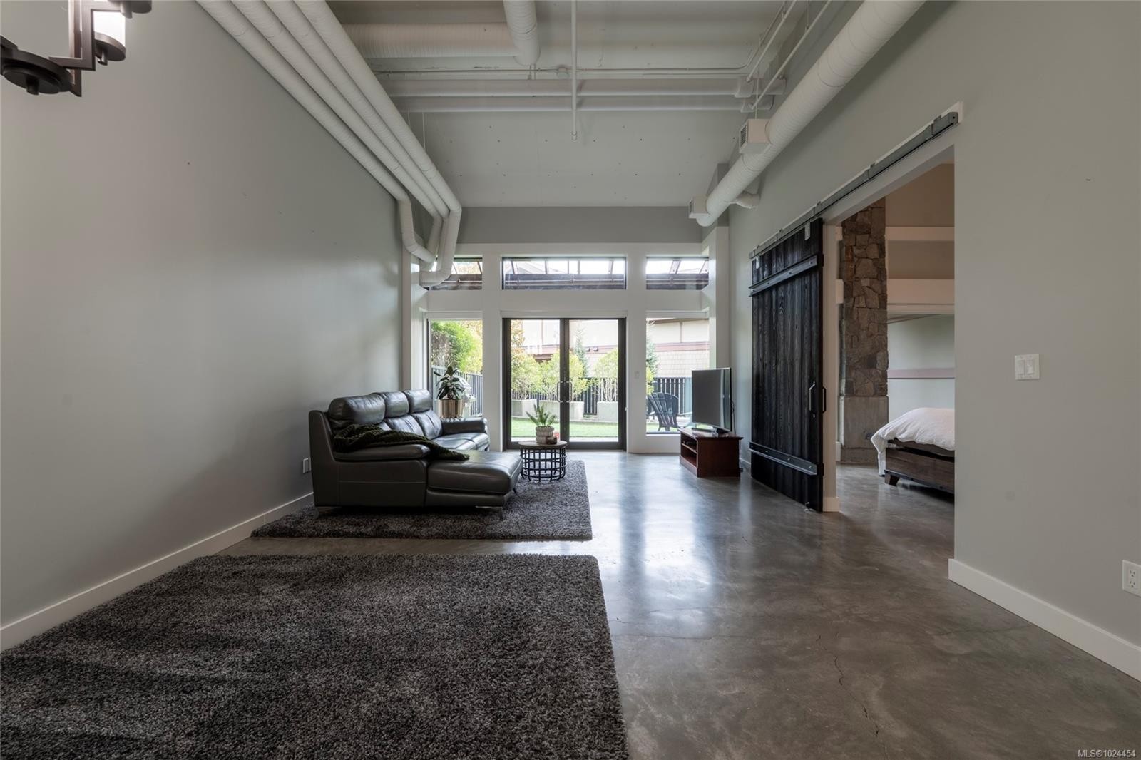 108-2049 Country Club Way, Langford, BC - Indoor Photo Showing Other Room