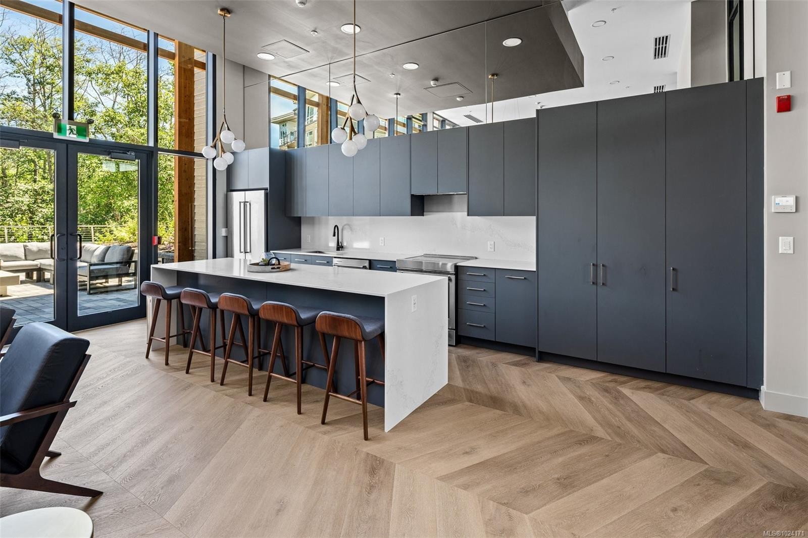 530-920 Reunion Ave, Langford, BC - Indoor Photo Showing Kitchen