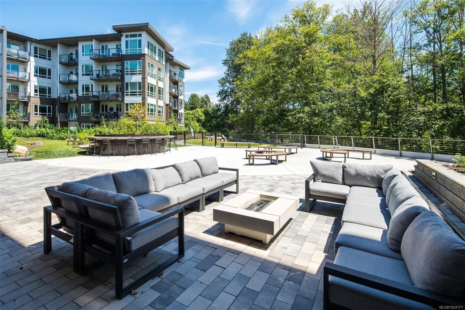 530-920 Reunion Ave, Langford, BC - Outdoor