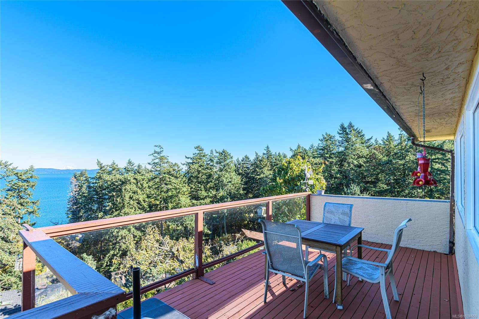 4727 Treetop Hts, Saanich, BC