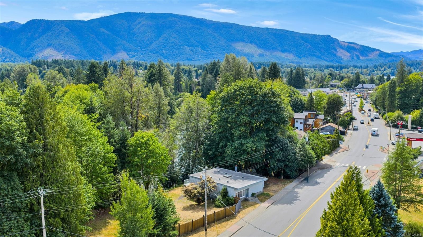 160 Cowichan Lake Rd, Lake Cowichan, BC