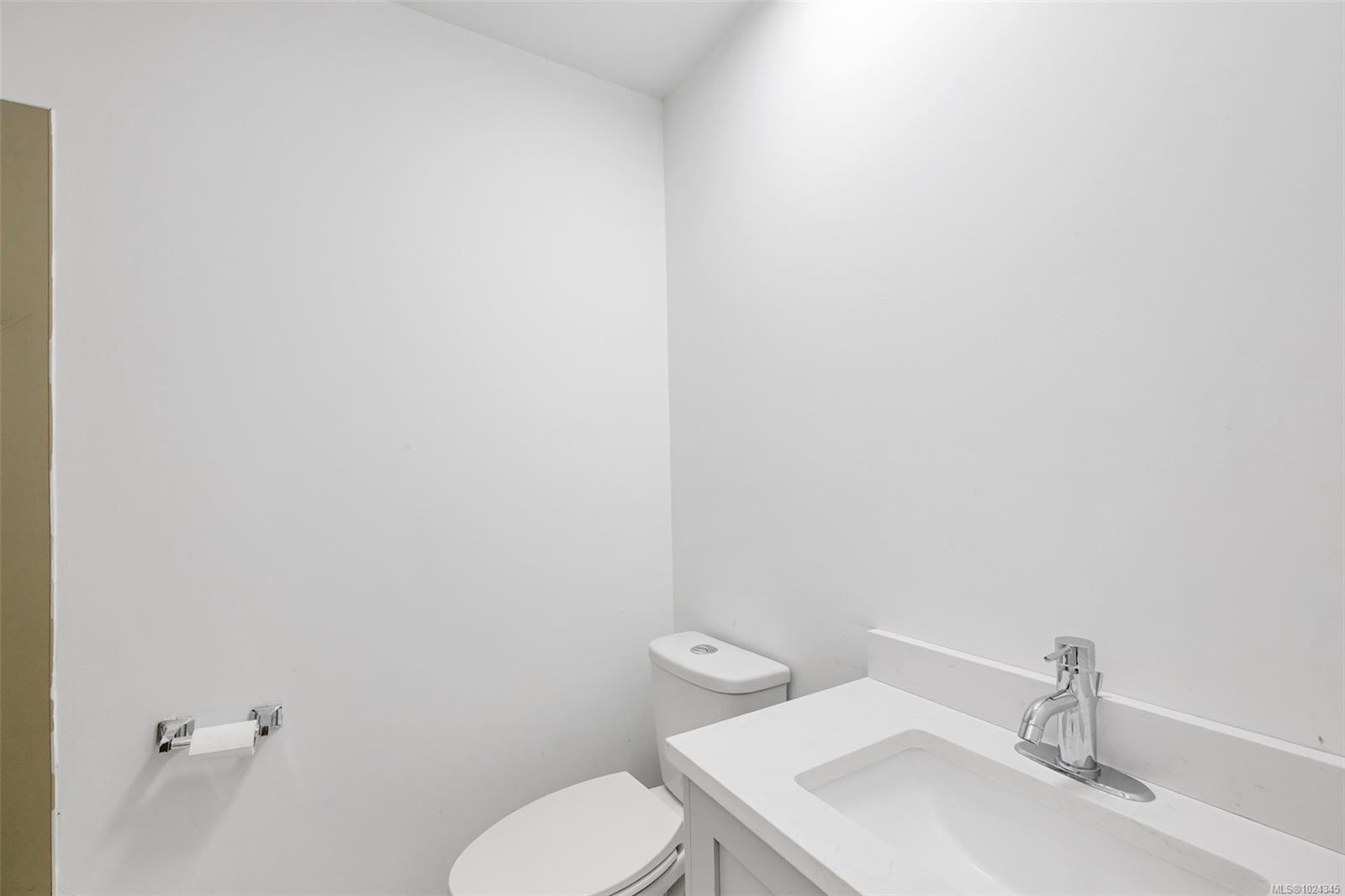 160 Cowichan Lake Rd, Lake Cowichan, BC