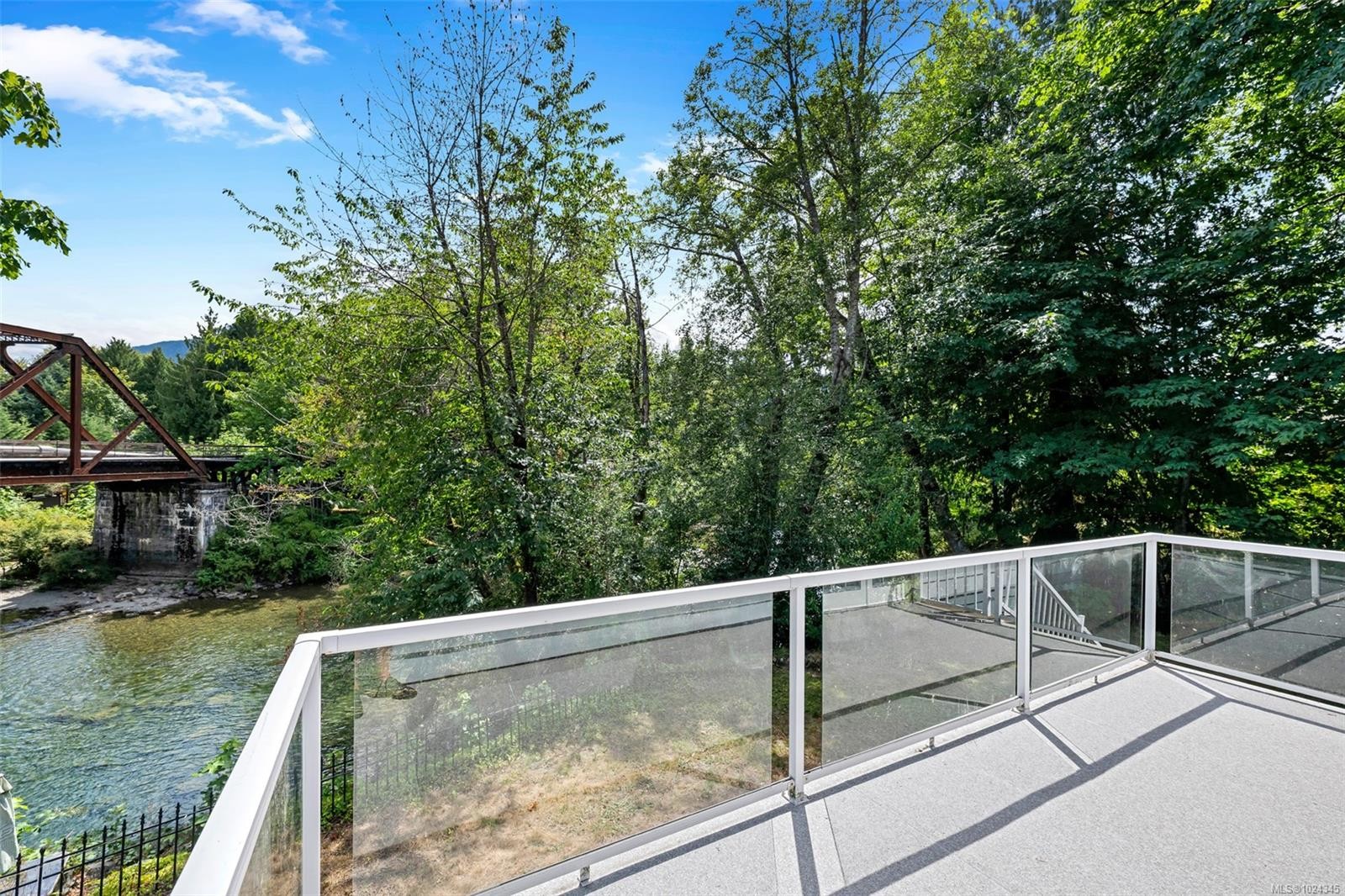 160 Cowichan Lake Rd, Lake Cowichan, BC