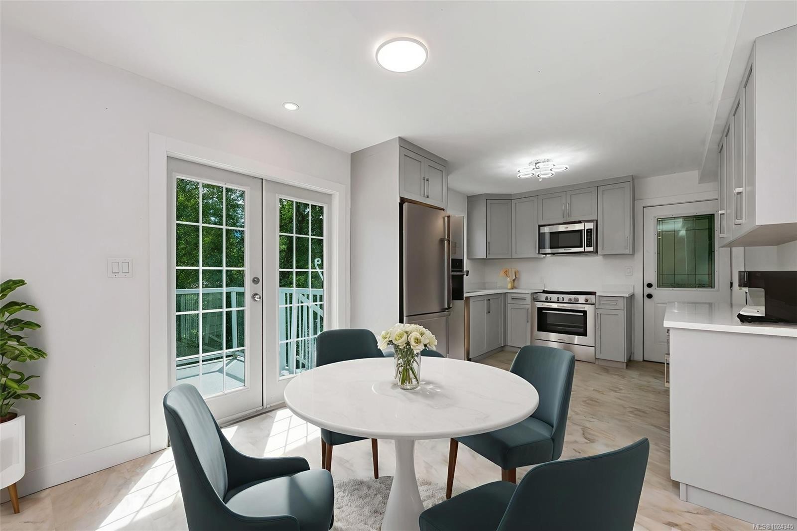 160 Cowichan Lake Rd, Lake Cowichan, BC