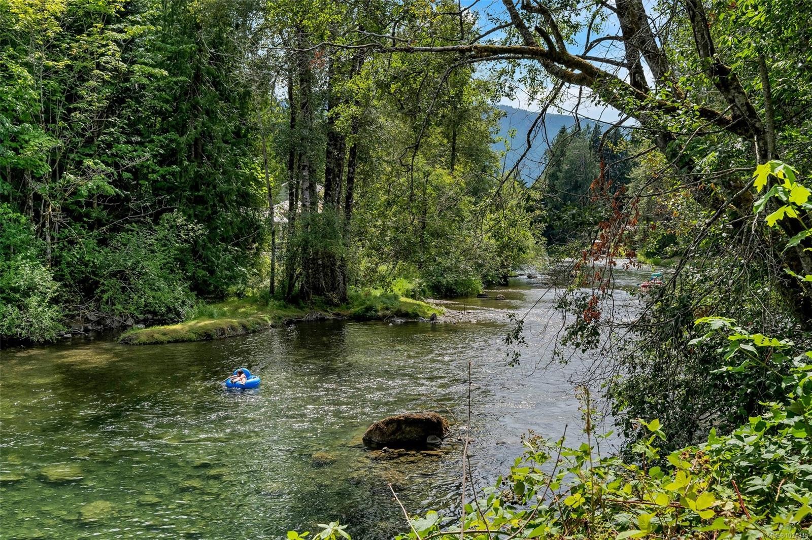 160 Cowichan Lake Rd, Lake Cowichan, BC