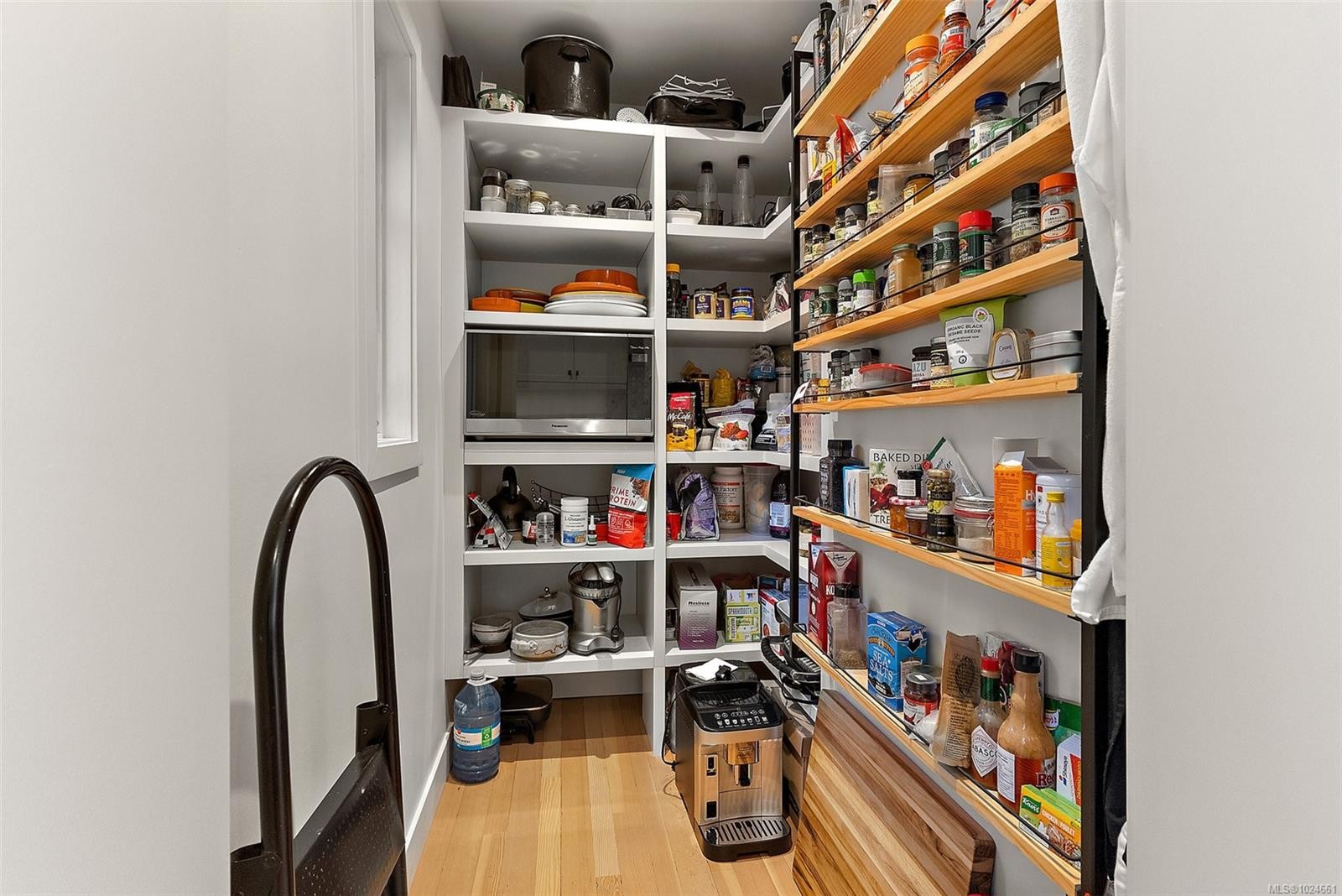 614 Monterey Ave, Oak Bay, BC