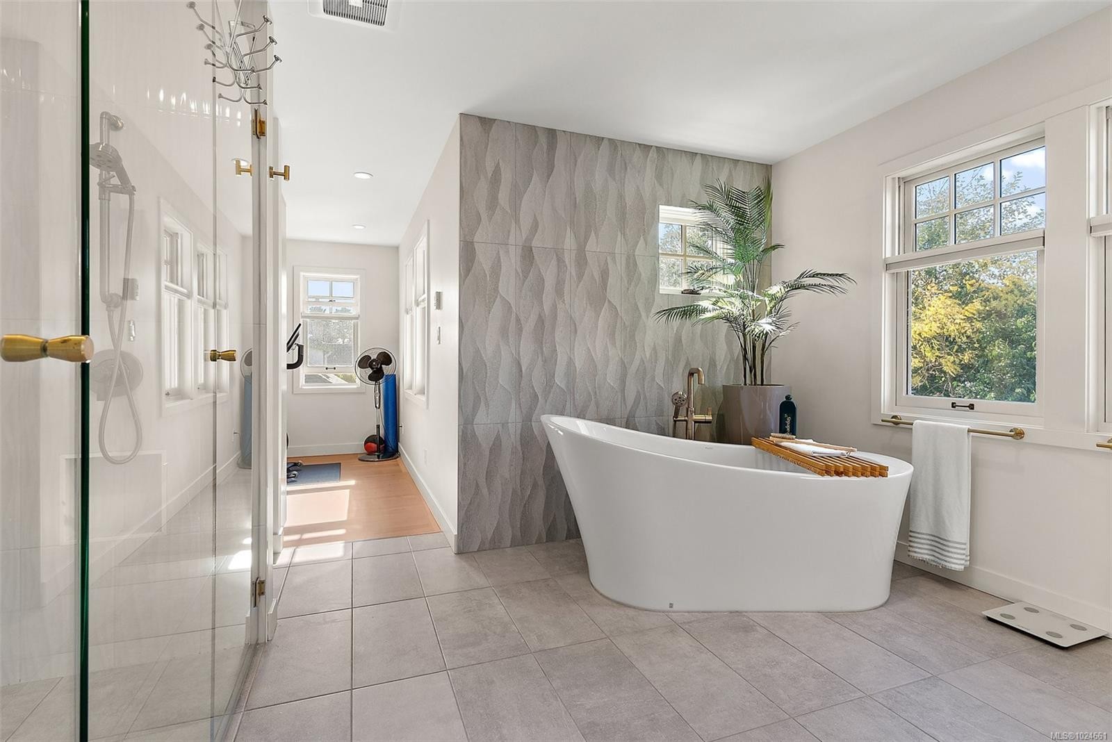 614 Monterey Ave, Oak Bay, BC