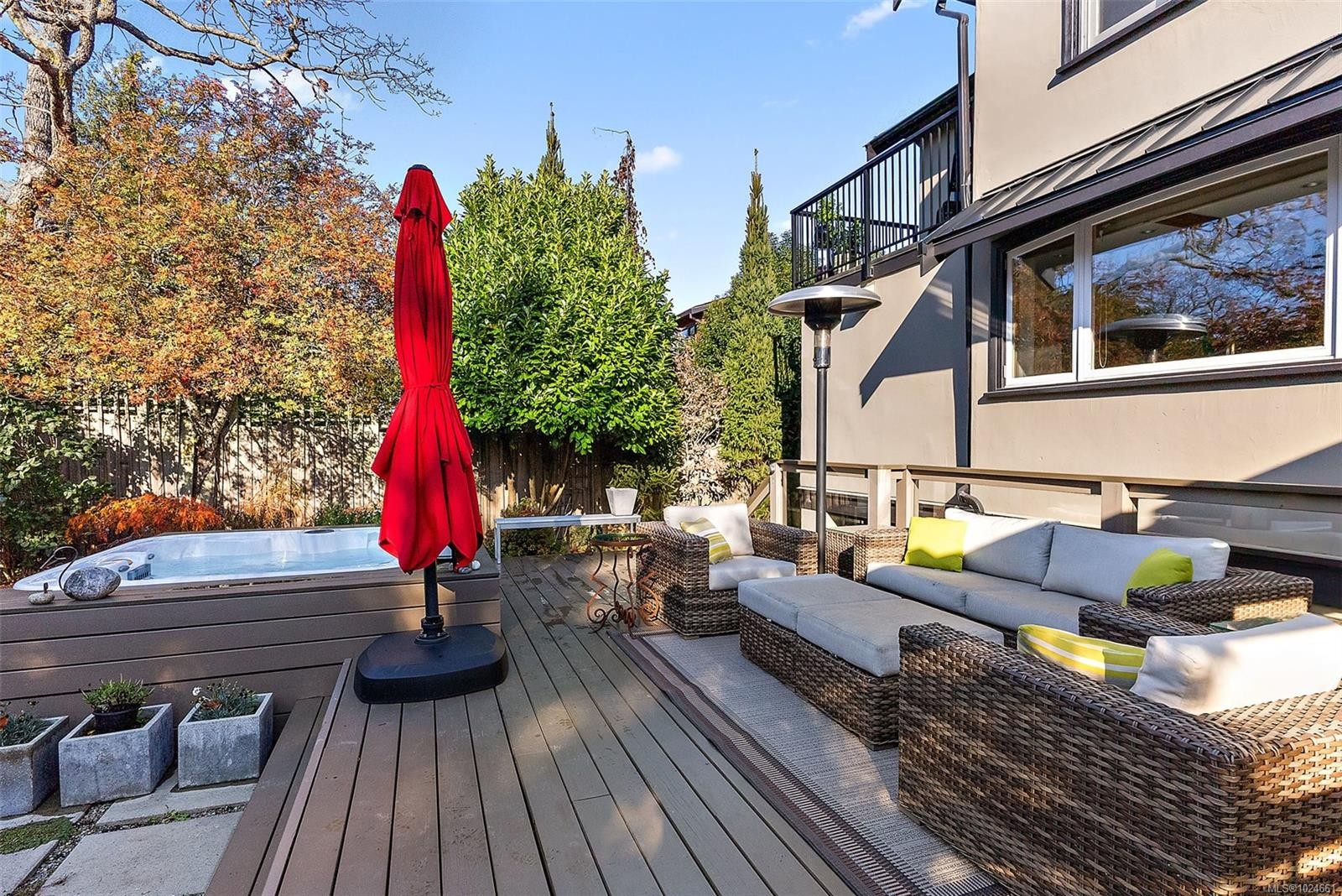 614 Monterey Ave, Oak Bay, BC