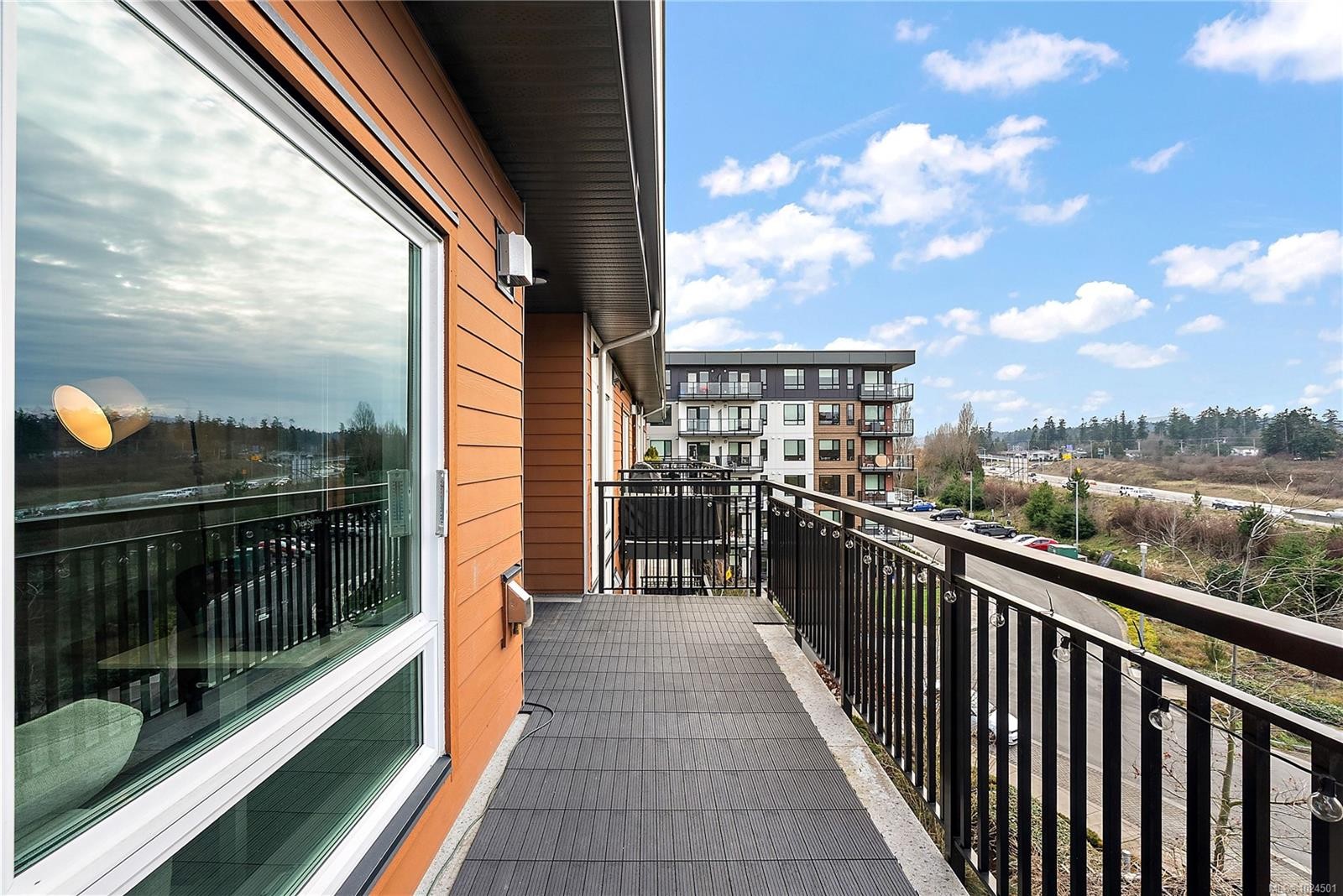 402-2500 Hackett Cres, Central Saanich, BC - Outdoor With Exterior