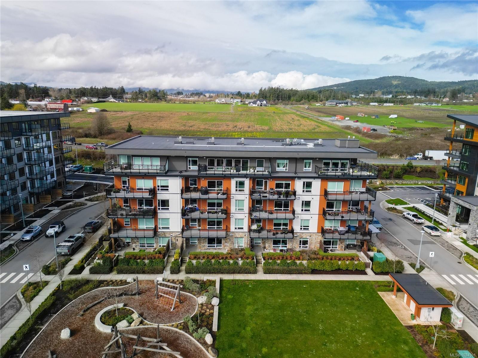 402-2500 Hackett Cres, Central Saanich, BC - Outdoor With View