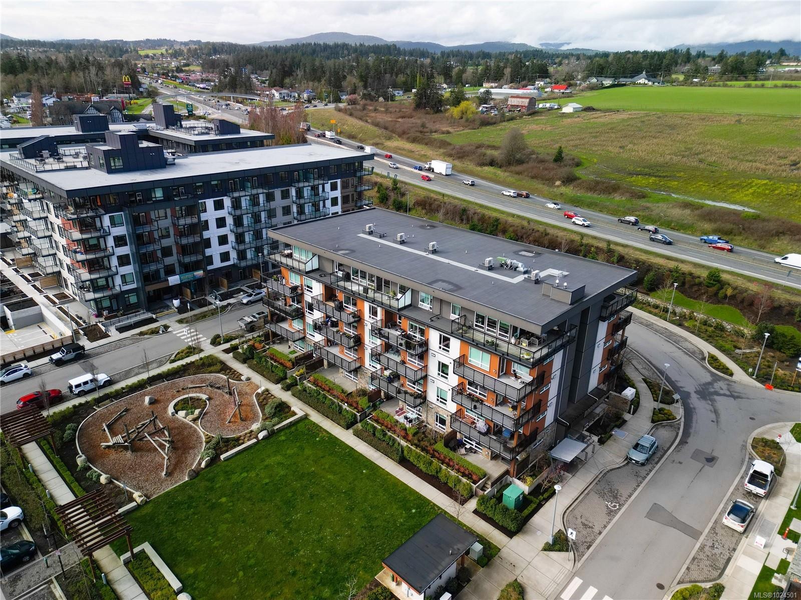 402-2500 Hackett Cres, Central Saanich, BC - Outdoor With View