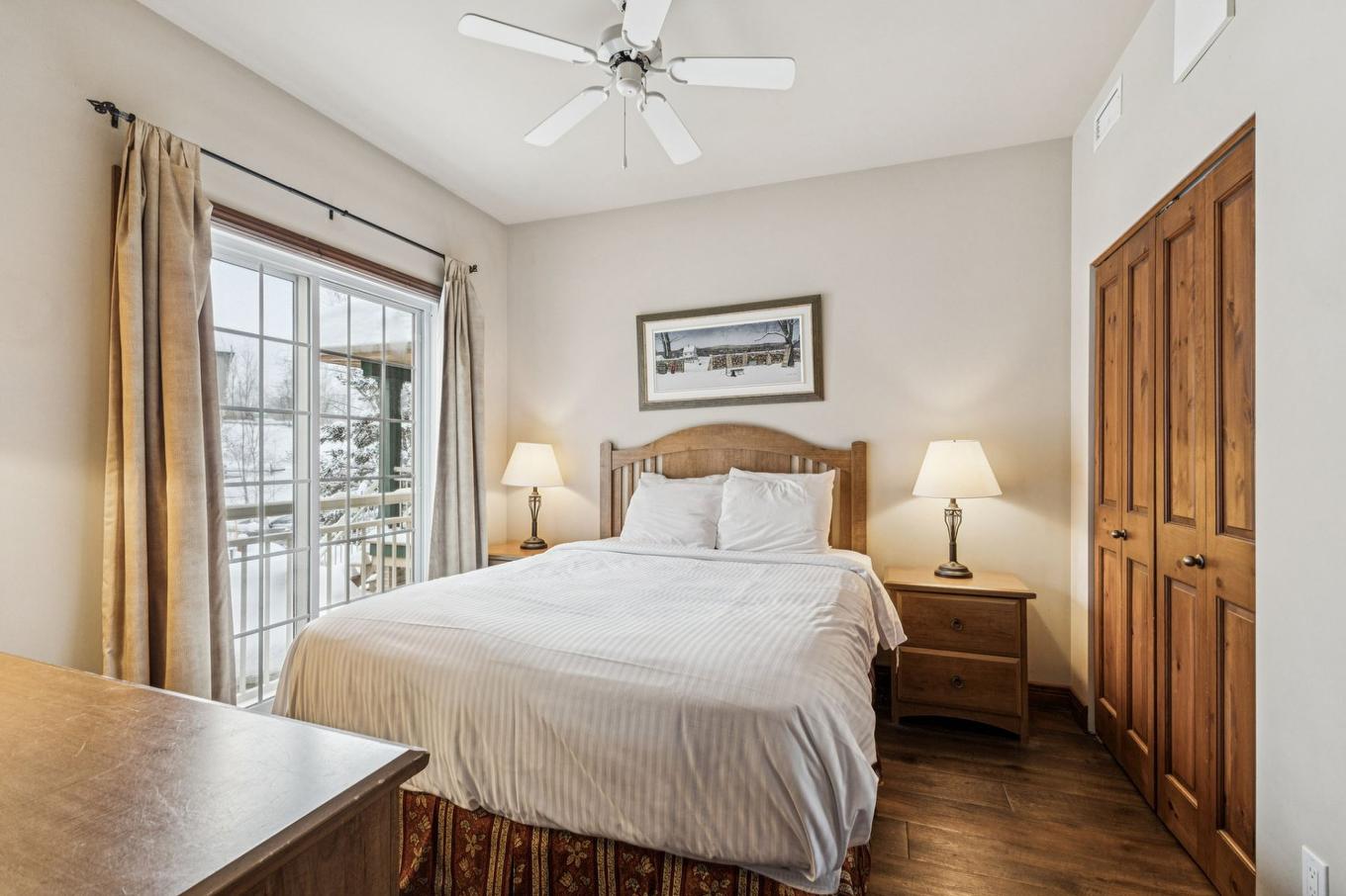 Chambre à coucher principale - 7-175 Rue Du Mont-Plaisant, Mont-Tremblant, QC - Indoor Photo Showing Bedroom