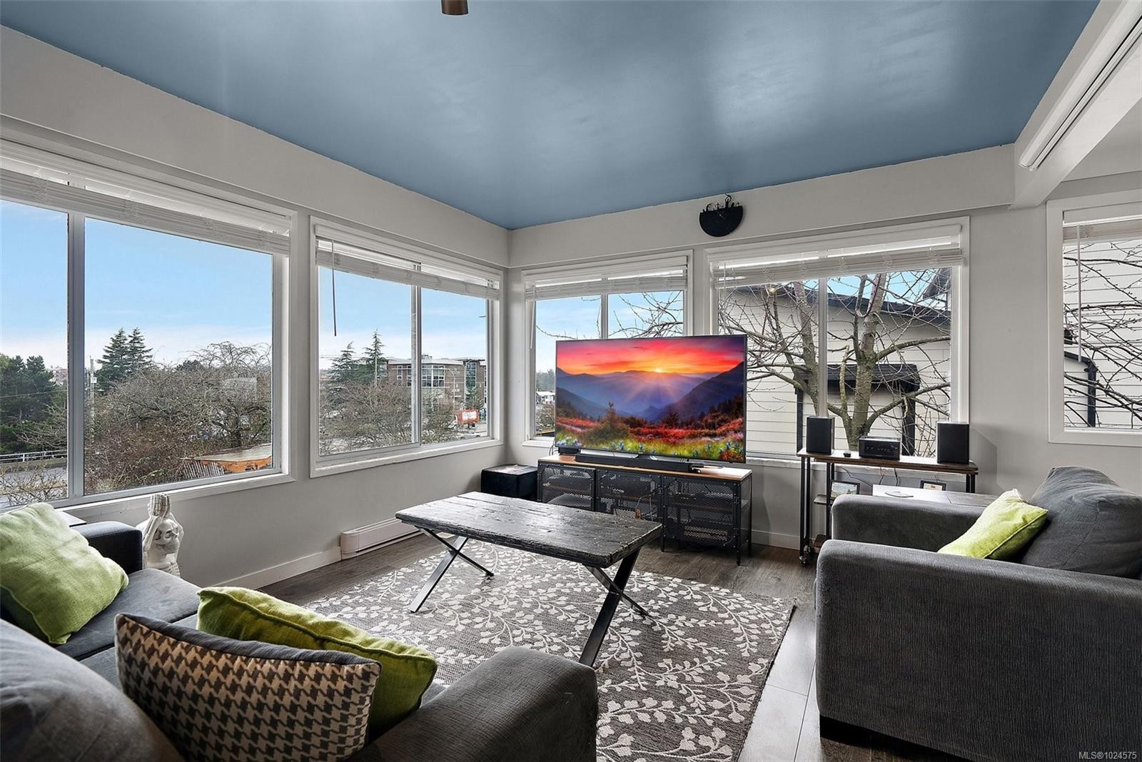 259 Crease Ave, Saanich, BC