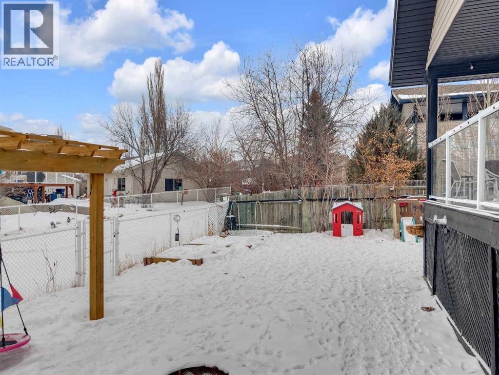 18 Lampard Crescent, Red Deer, AB - Outdoor