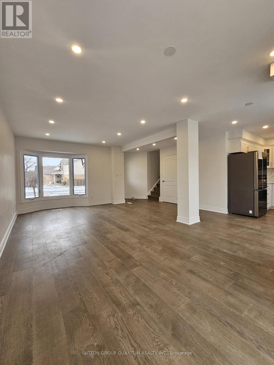 2084 Hunt Crescent, Burlington, ON - Indoor