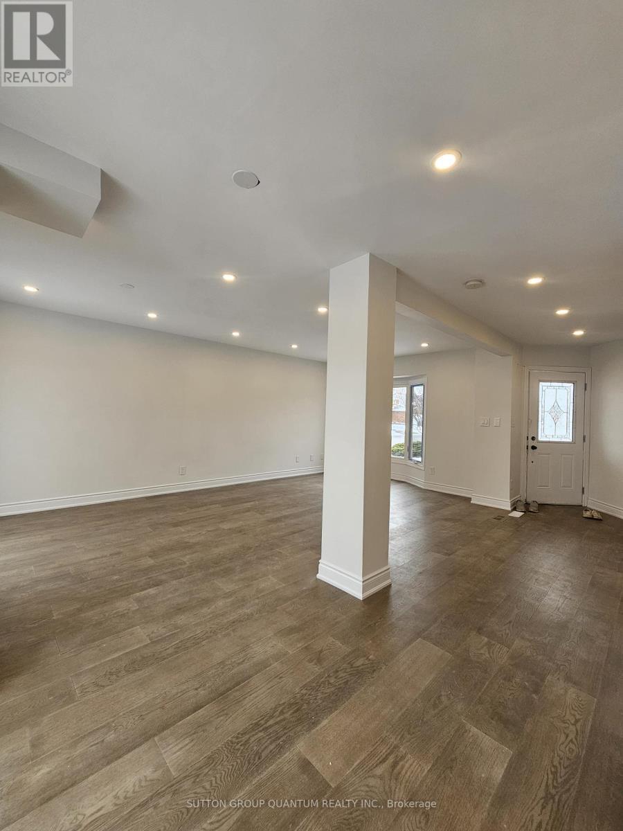 2084 Hunt Crescent, Burlington, ON - Indoor Photo Showing Other Room