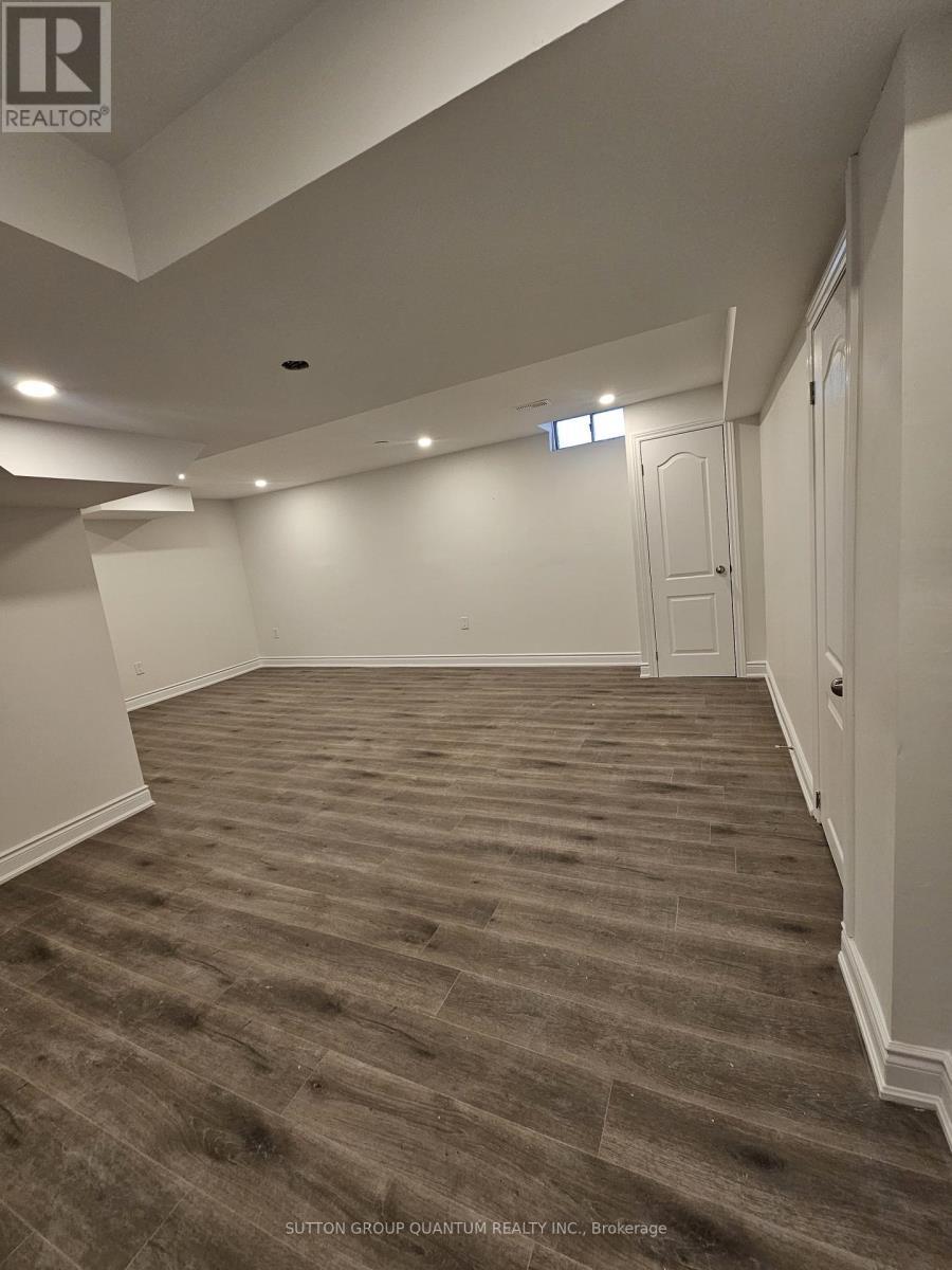 2084 Hunt Crescent, Burlington, ON - Indoor Photo Showing Other Room