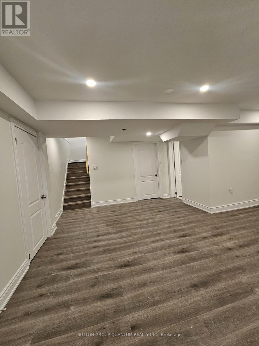 2084 Hunt Crescent, Burlington, ON - Indoor Photo Showing Other Room