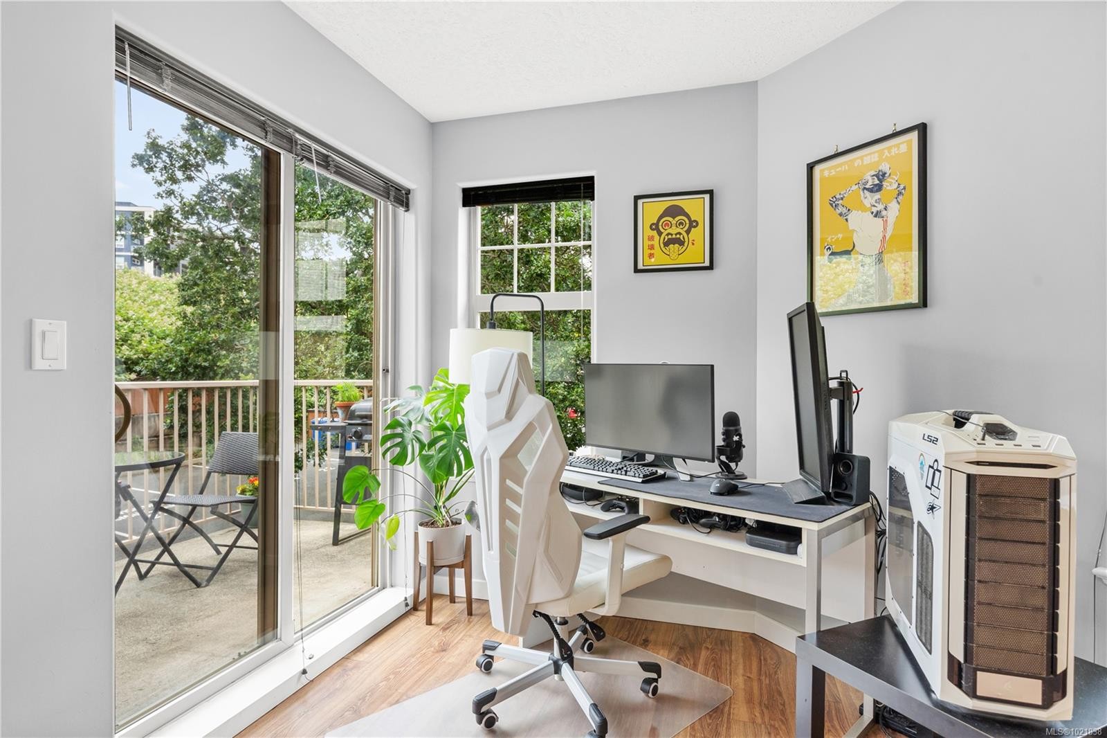 201-908 Brock Ave, Langford, BC - Indoor Photo Showing Office