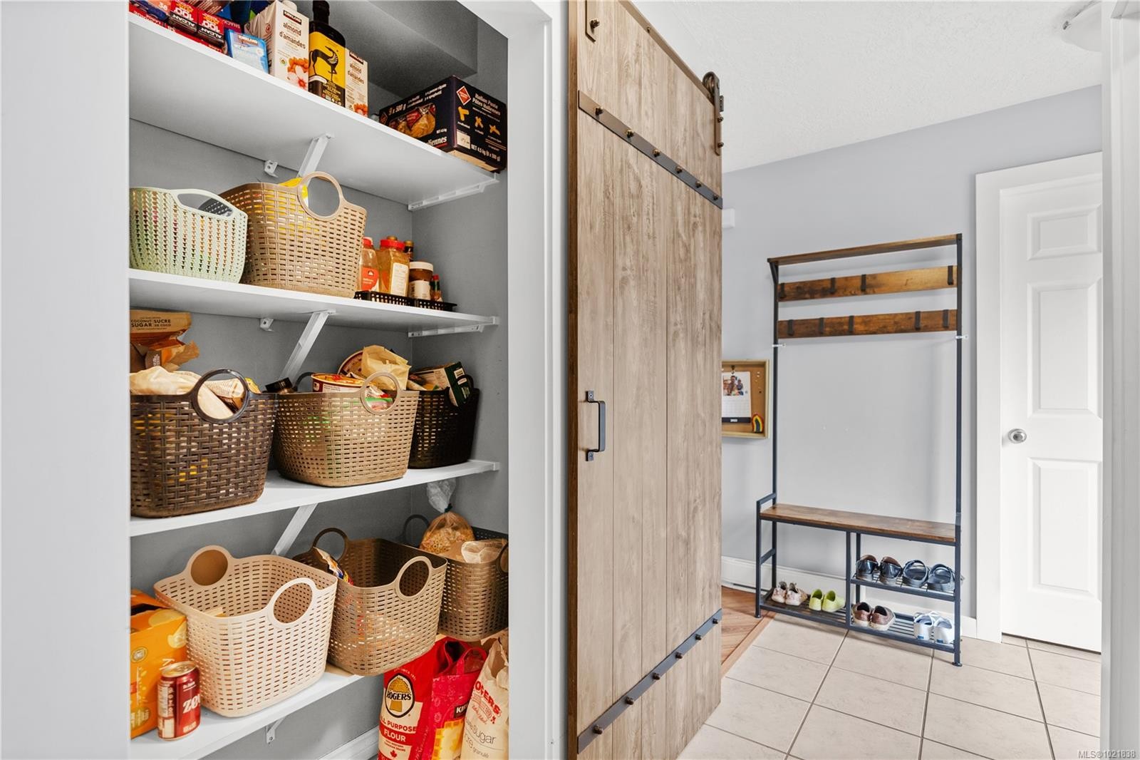 201-908 Brock Ave, Langford, BC - Indoor