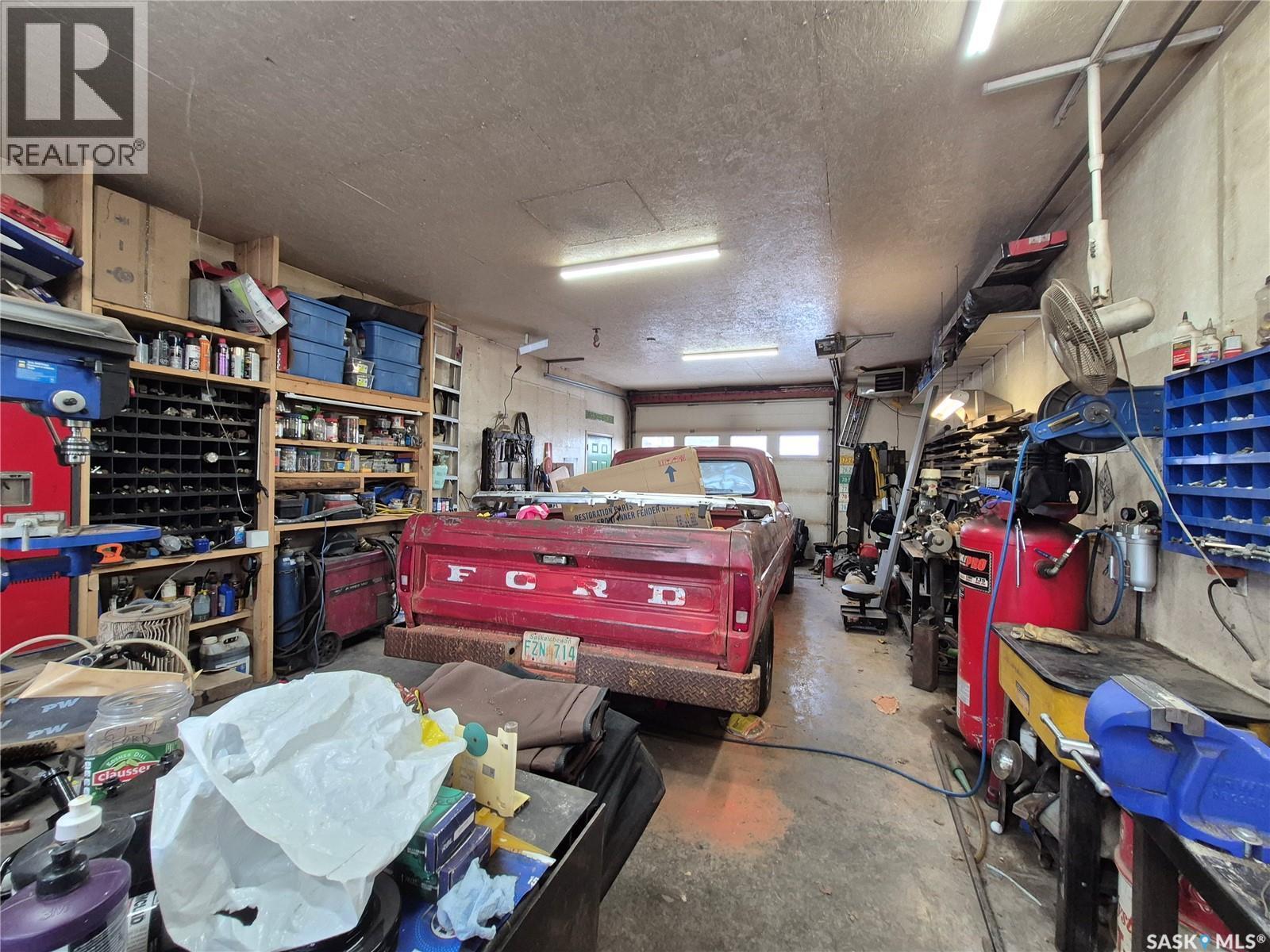 129 17Th Street Ne, Weyburn, SK