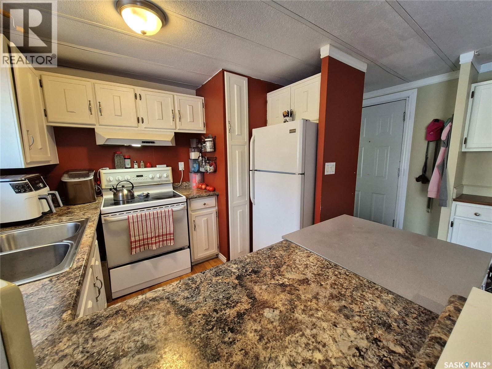 129 17Th Street Ne, Weyburn, SK
