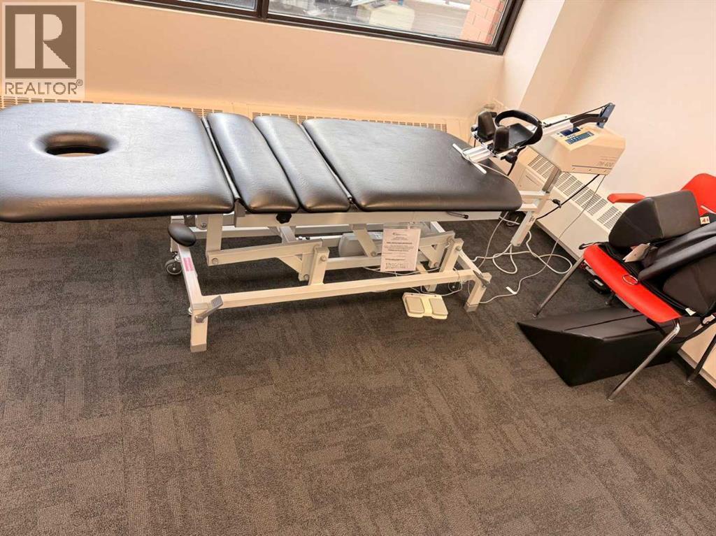 123 Any Street Nw, Calgary, AB