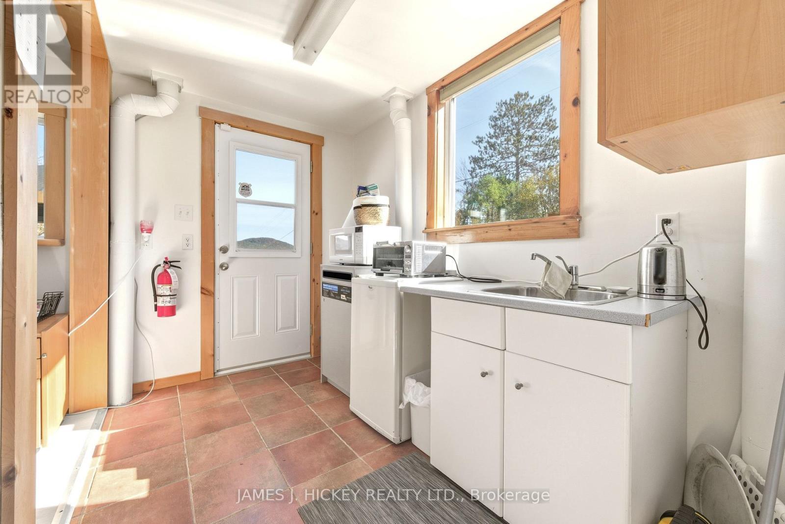 120 Deep River Road, Deep River, ON