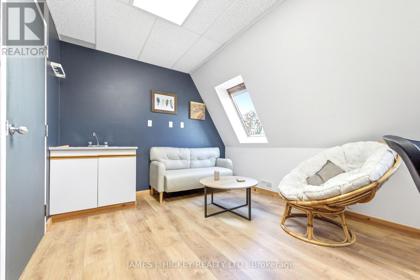 120 Deep River Road, Deep River, ON