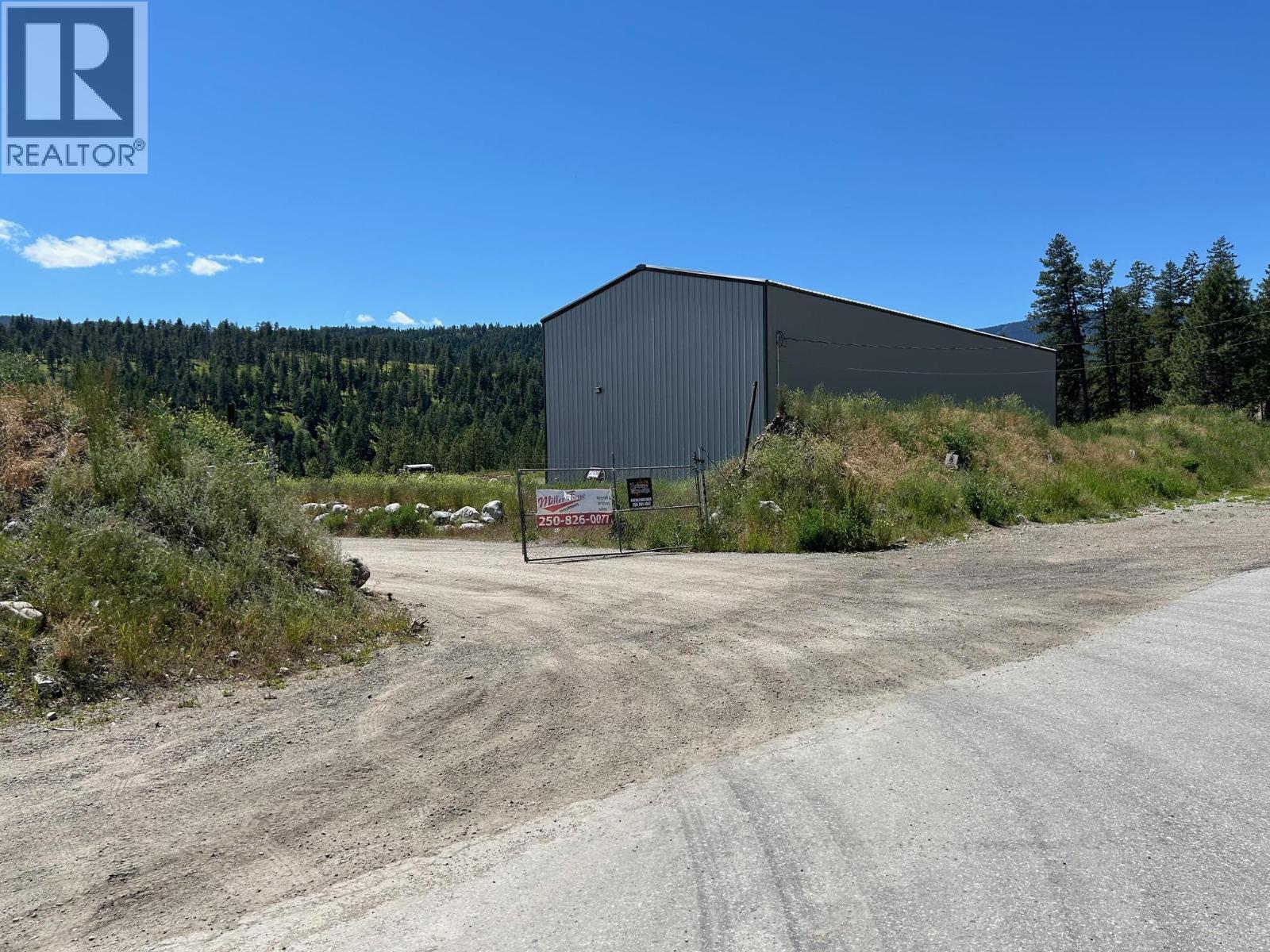 entrance - 5460 Mcdougald Road, Peachland, BC