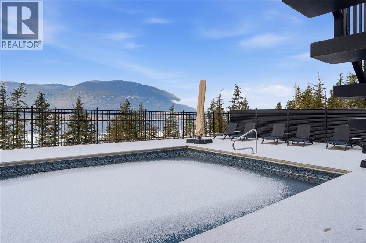 3410 Lakeshore Road Ne, Salmon Arm, BC - Outdoor With In Ground Pool With View