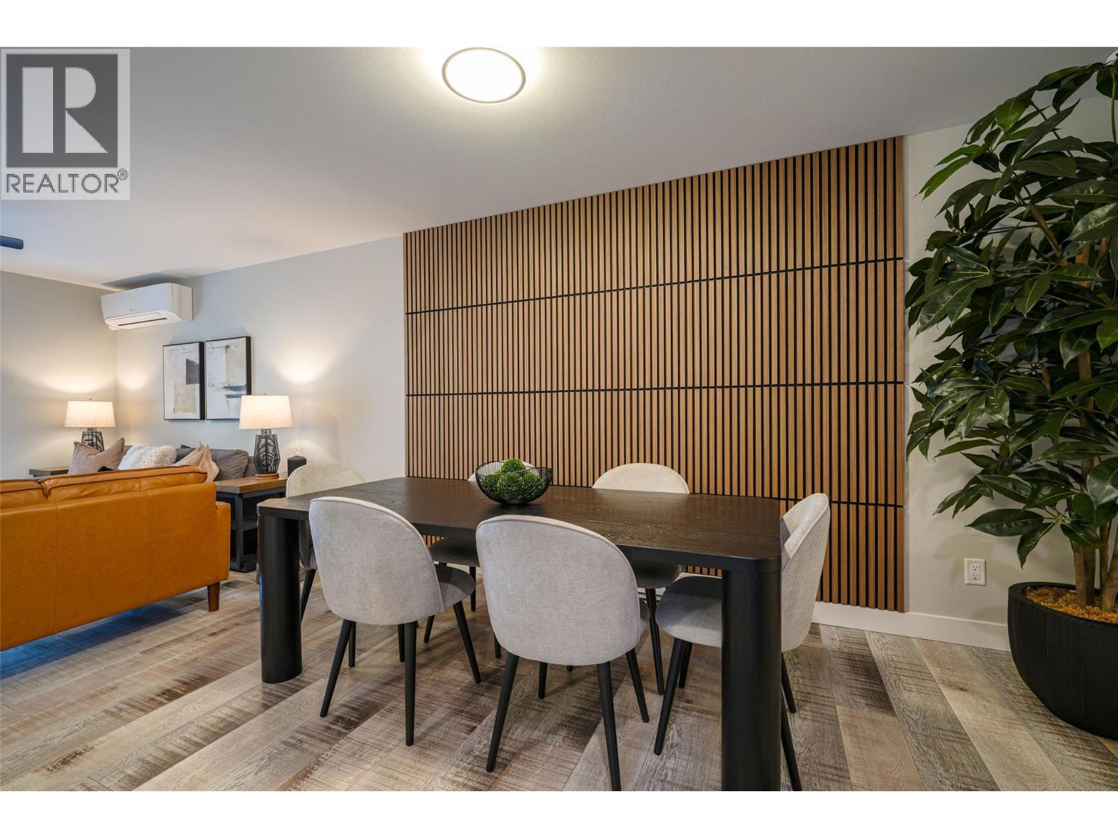 Suite - 3410 Lakeshore Road Ne, Salmon Arm, BC - Indoor Photo Showing Dining Room