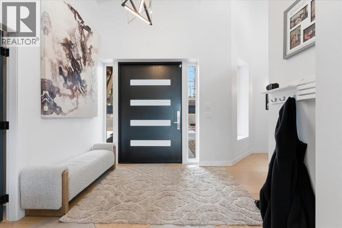 3410 Lakeshore Road Ne, Salmon Arm, BC - Indoor Photo Showing Other Room