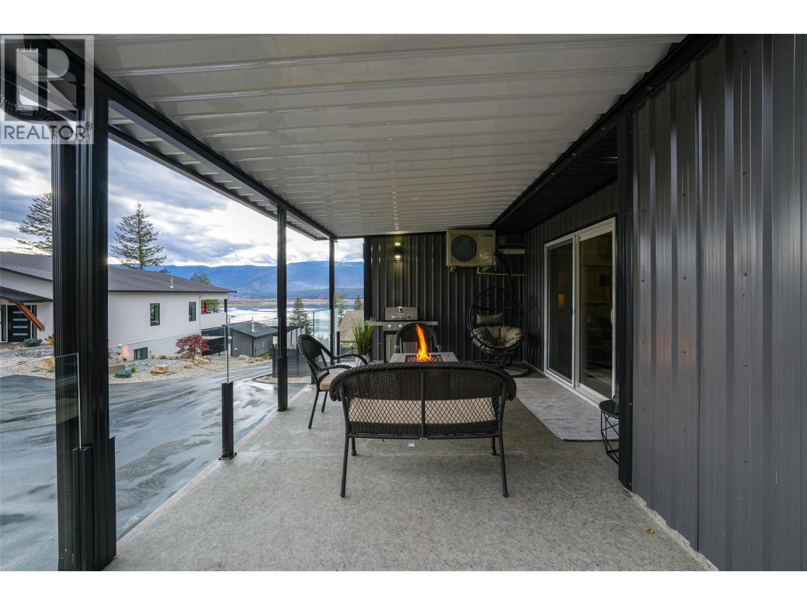 Suite - 3410 Lakeshore Road Ne, Salmon Arm, BC - Outdoor With Deck Patio Veranda With Exterior