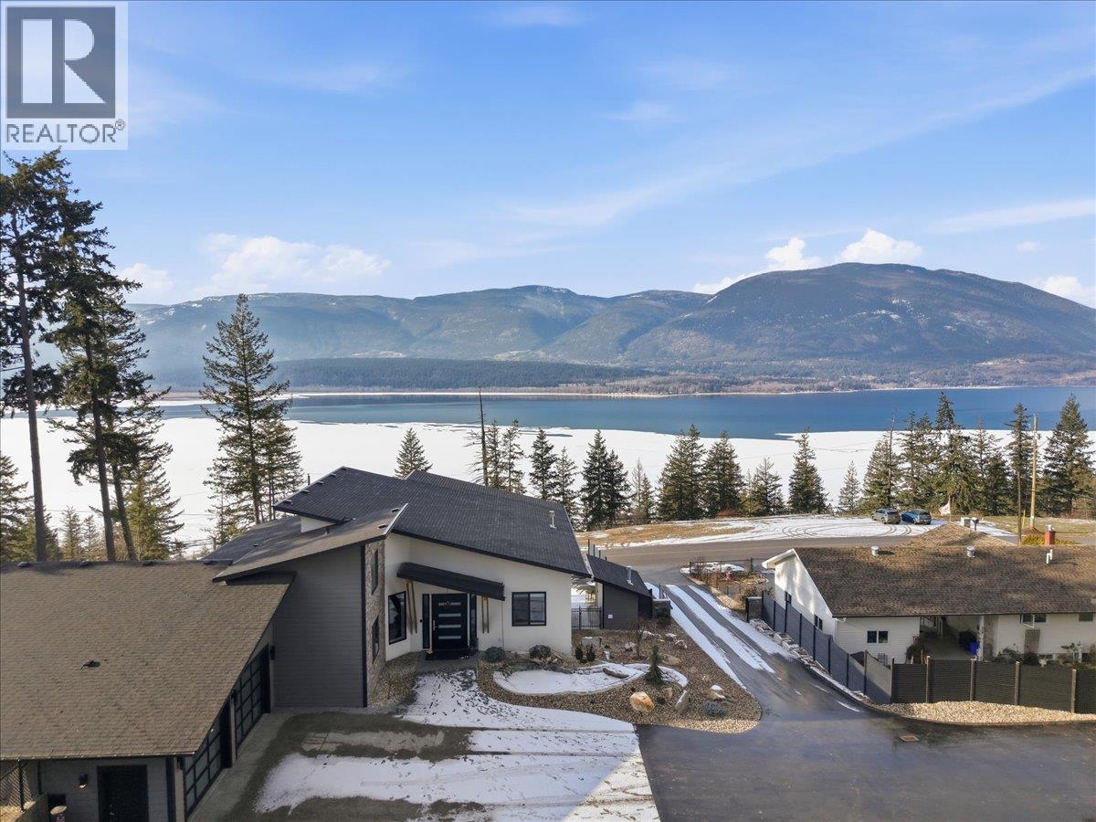 3410 Lakeshore Road Ne, Salmon Arm, BC - Outdoor With Body Of Water With View