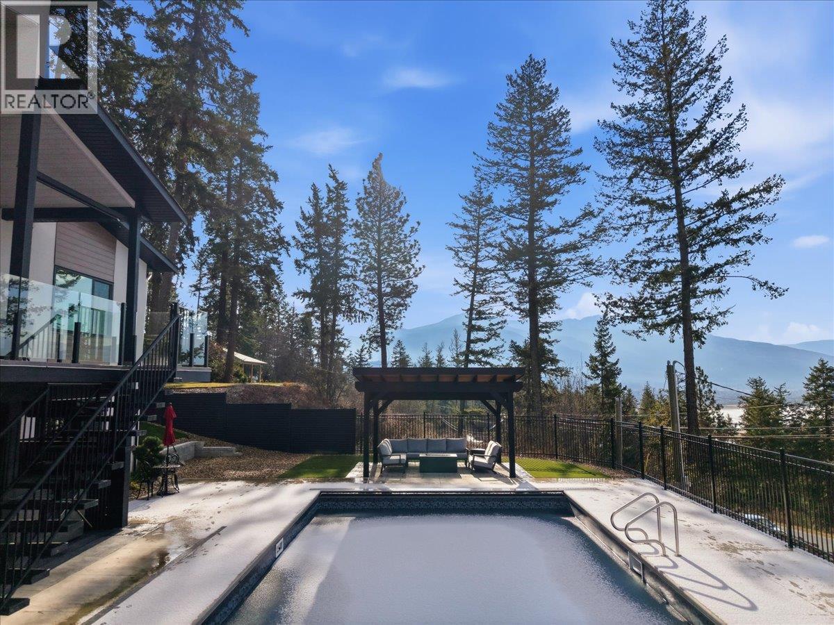 3410 Lakeshore Road Ne, Salmon Arm, BC - Outdoor With View