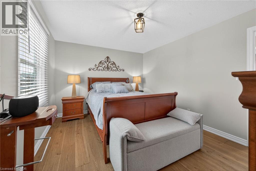 28 Buchanan Drive, Caledonia, ON - Indoor Photo Showing Bedroom