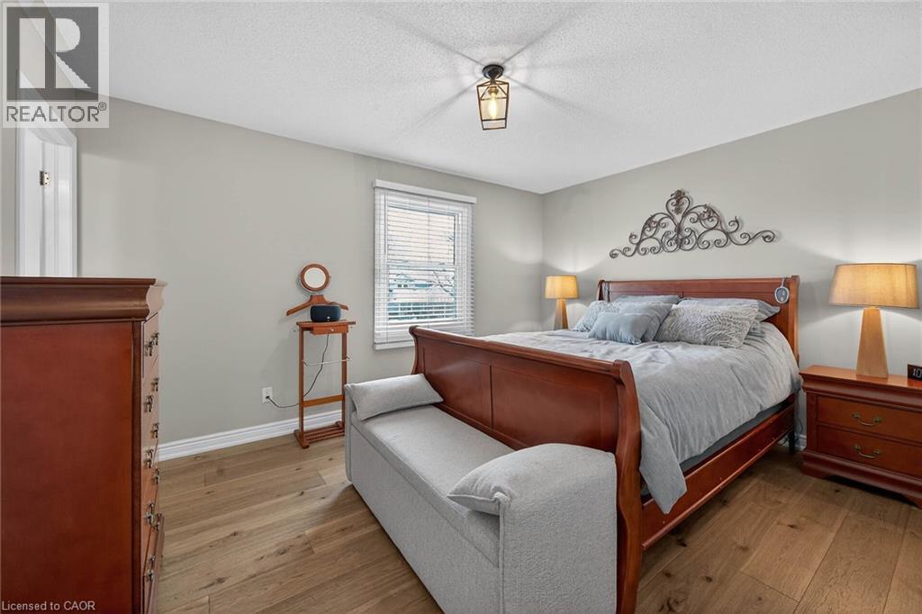 28 Buchanan Drive, Caledonia, ON - Indoor Photo Showing Bedroom