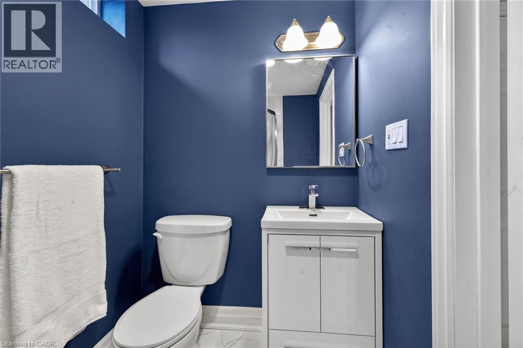28 Buchanan Drive, Caledonia, ON - Indoor Photo Showing Bathroom