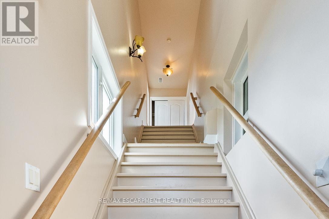 2510 Donnavale Drive, Mississauga, ON - Indoor Photo Showing Other Room