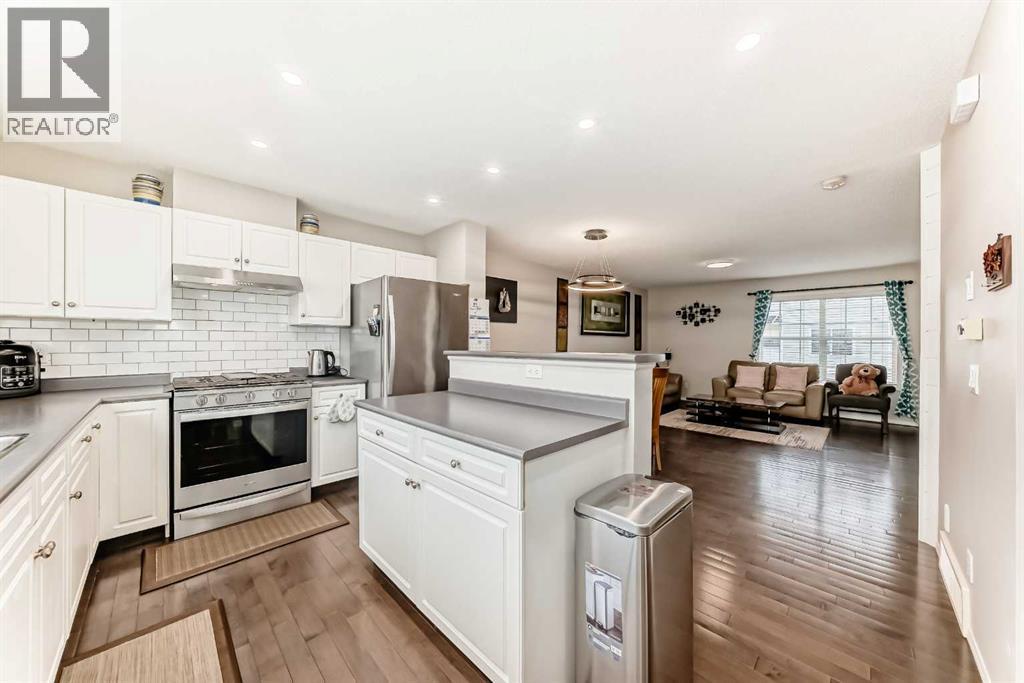 271 Prestwick Acres Lane Se, Calgary, AB - Indoor Photo Showing Kitchen With Upgraded Kitchen