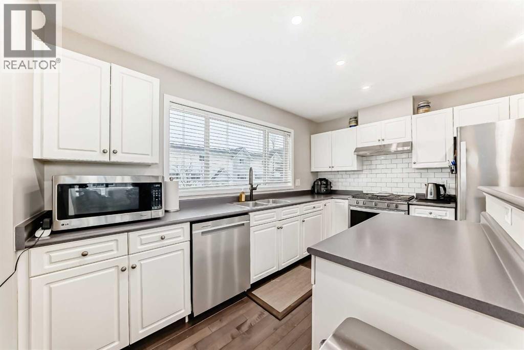 271 Prestwick Acres Lane Se, Calgary, AB - Indoor Photo Showing Kitchen With Double Sink With Upgraded Kitchen